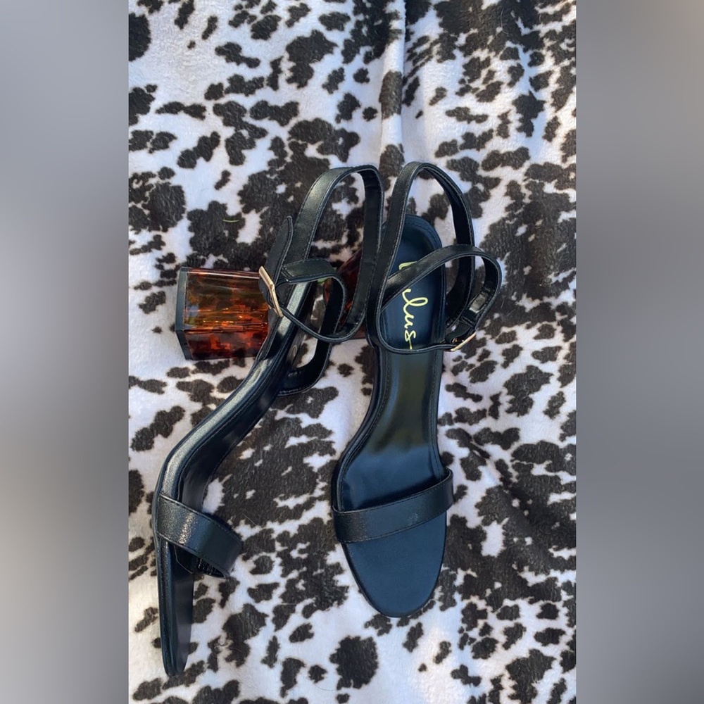 Lulu’s tortoise block heel